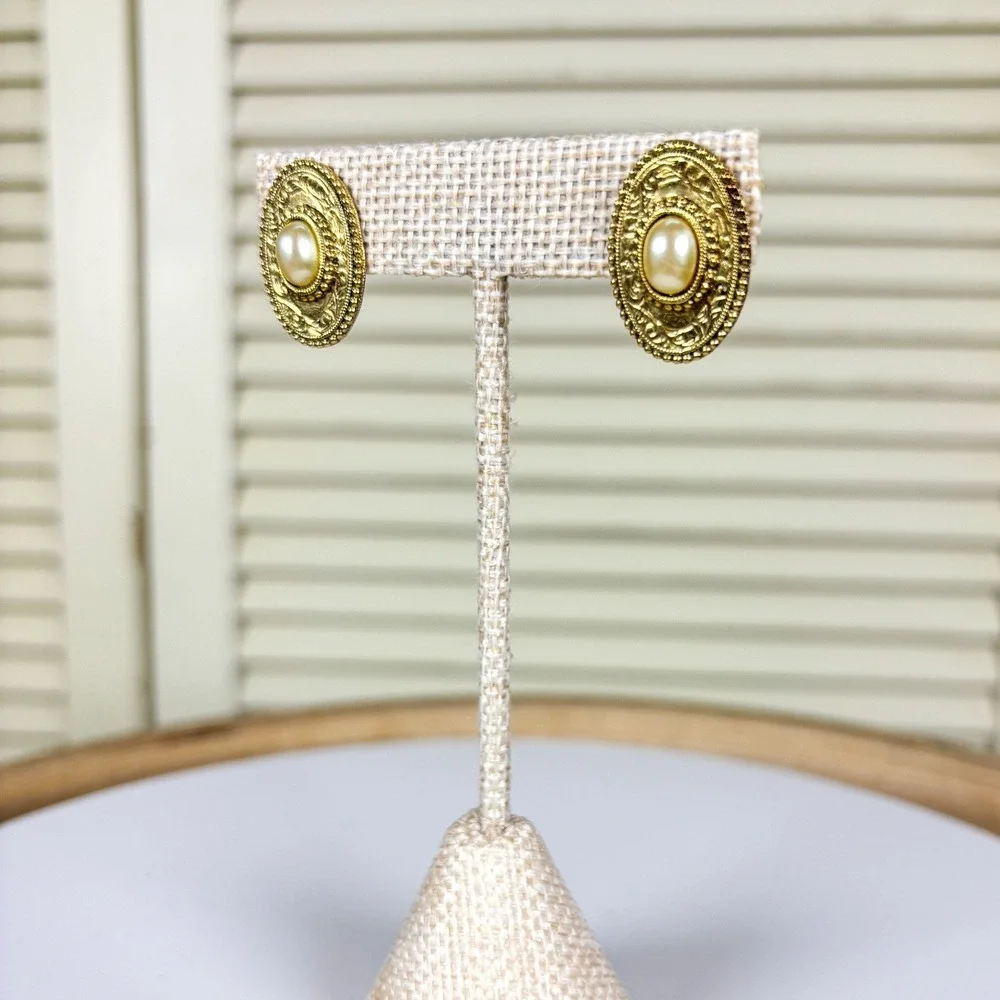 Vintage Regency Gold Pearl Oval Stud Earrings Ornate Filigree Textured Statement
